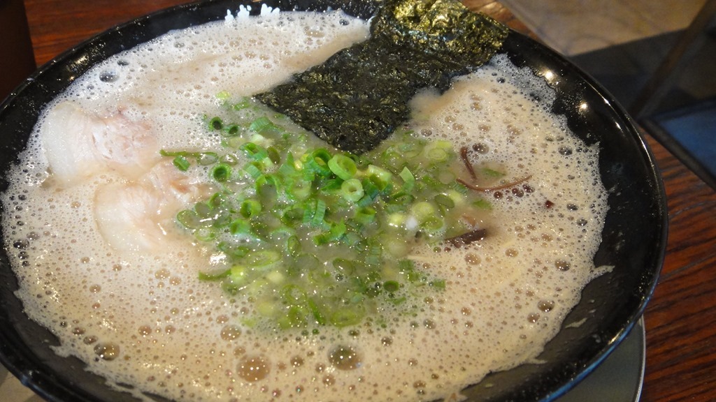 ラーメン 600円