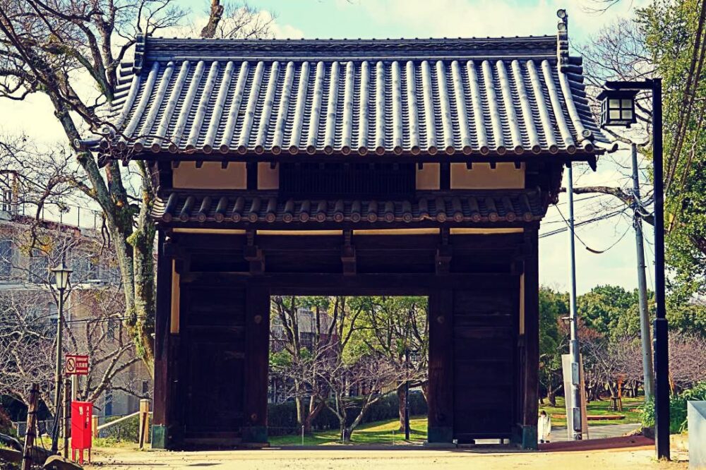 舞鶴公園 名島門