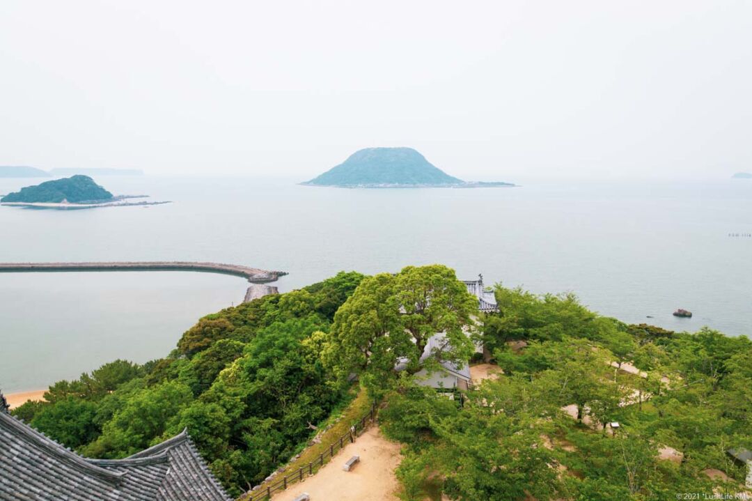 唐津城から見る高島